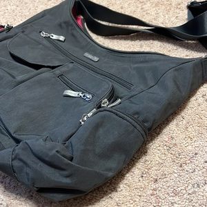 Like new Baggallini Crossbody Gray/pink
